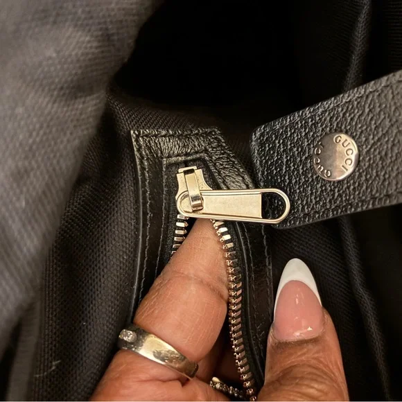 Gucci Black and Gold Tiger Motif Men's Backpack - Picture 15 of 15